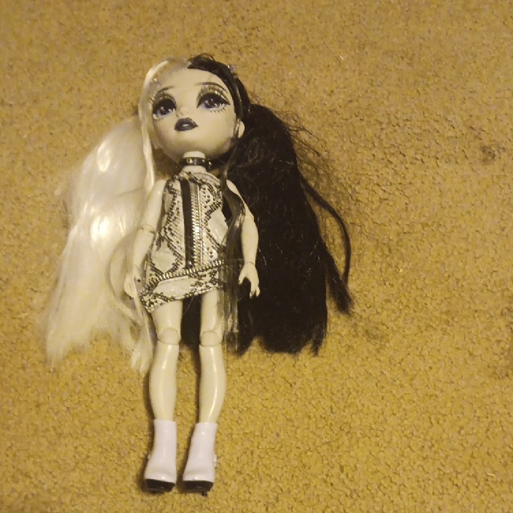 Heather Grayson Shadow High Doll